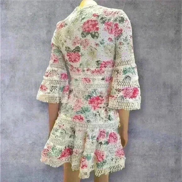 Aqua Women's Floral Lace Deep V-Neck Dress size XS - Picture 4 of 11